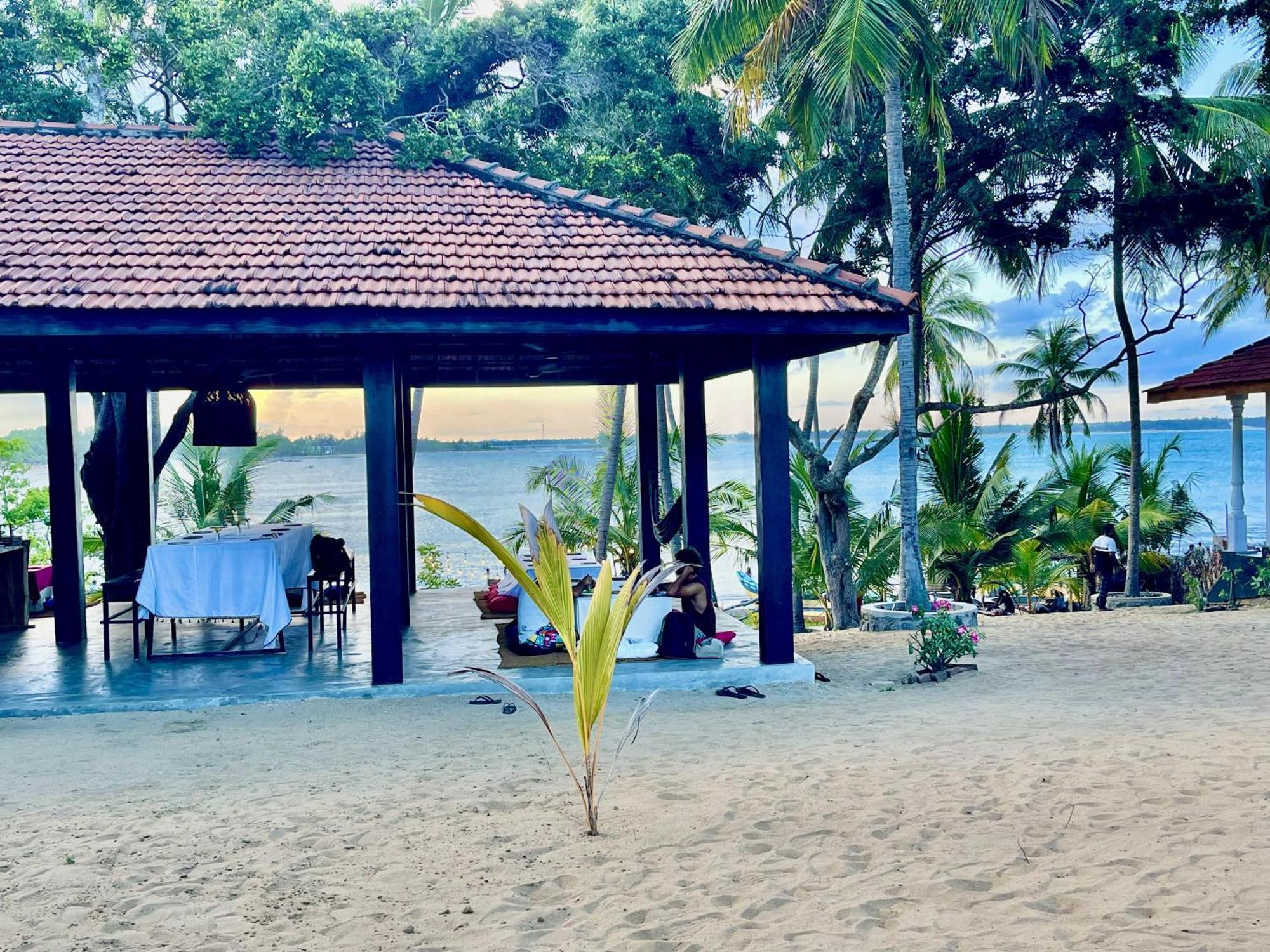 Coconut Hill Arugam Bay Hostel Exterior foto